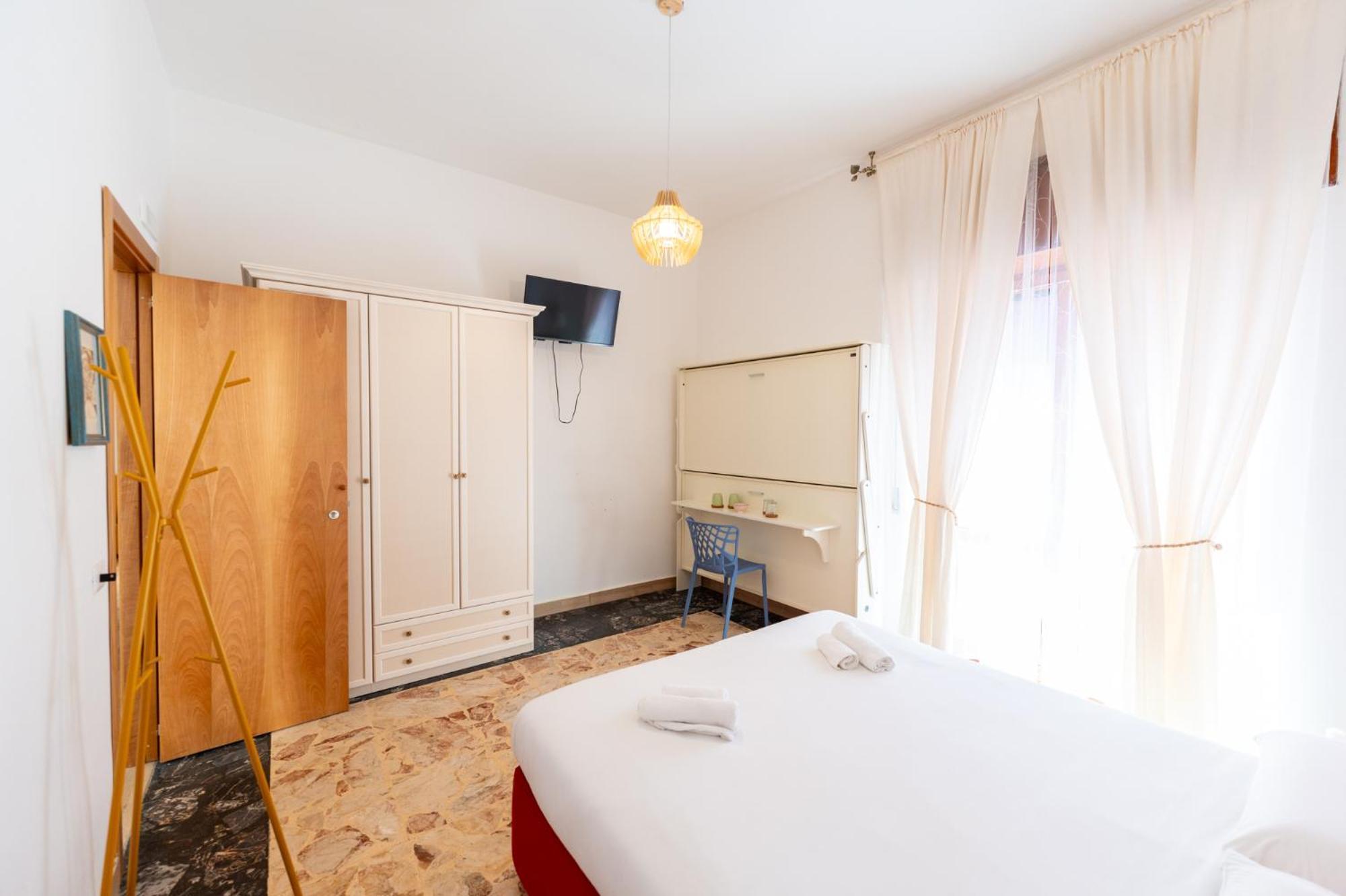 Tombolata Hotell Napoli Eksteriør bilde