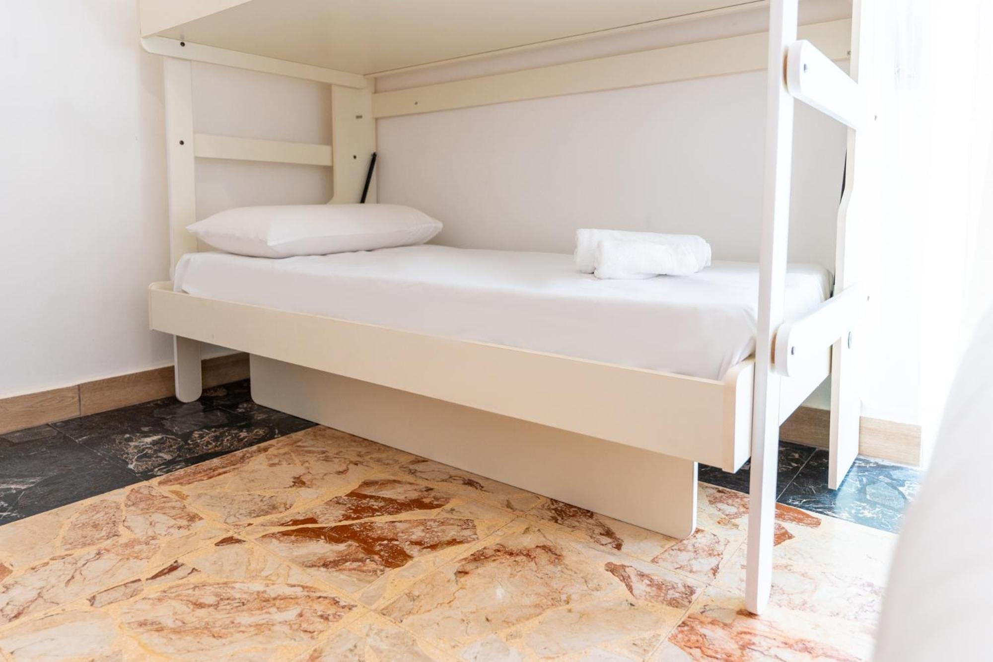 Tombolata Hotell Napoli Eksteriør bilde