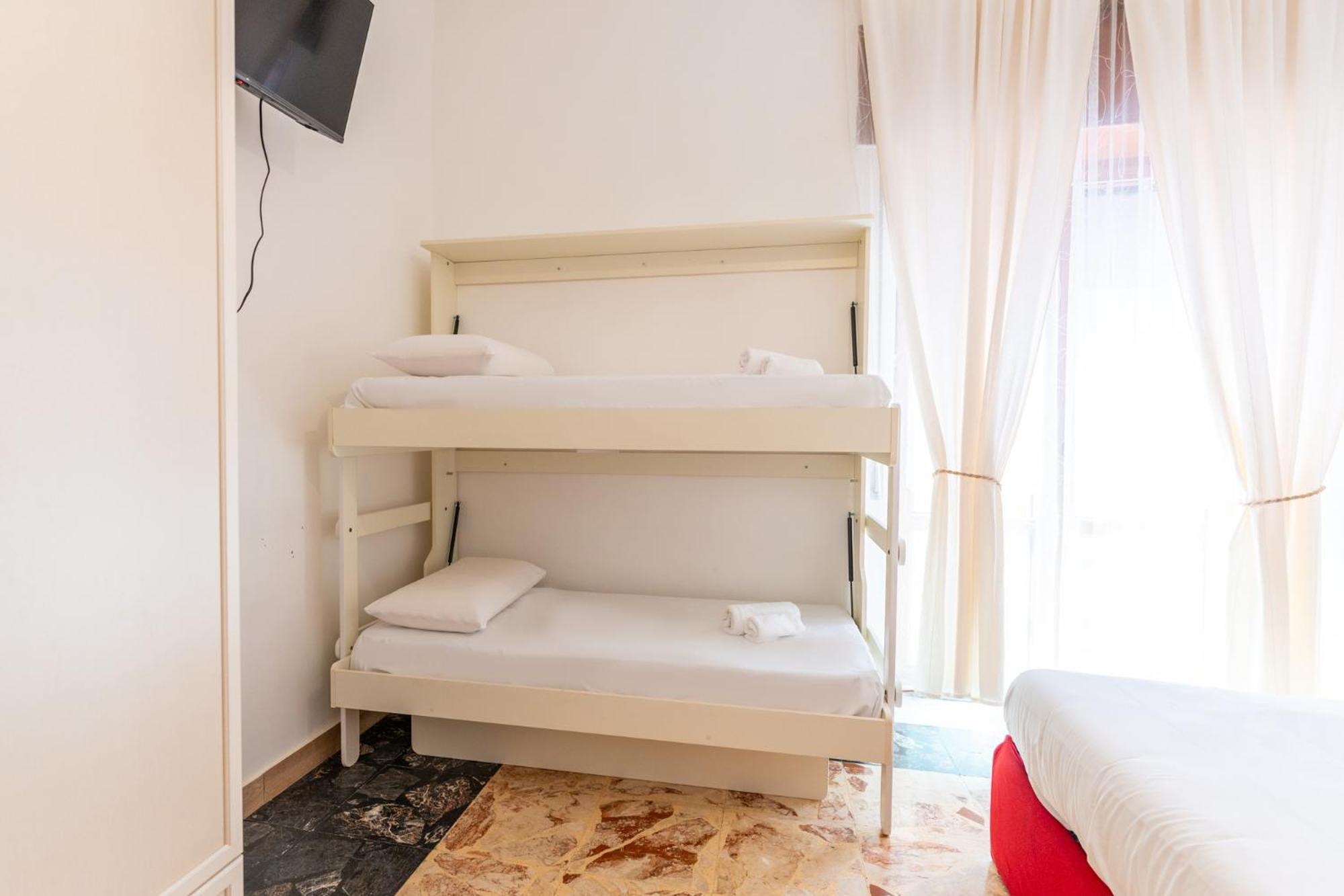Tombolata Hotell Napoli Eksteriør bilde